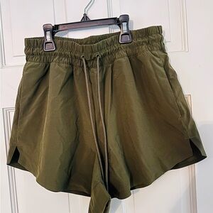 Athleta Dark Green Women's Athletic Shorts